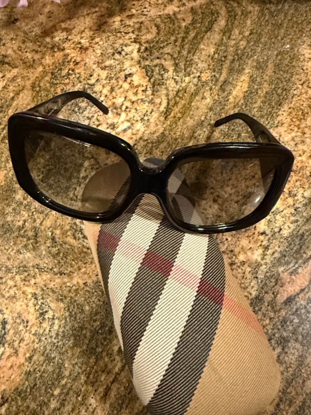 Burberry Black Women's Sunglasses with embossed frames. - Picture 5 of 8